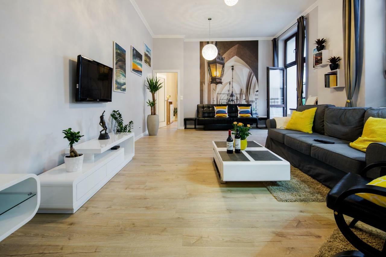 Kings Landing Apartament クラクフ エクステリア 写真