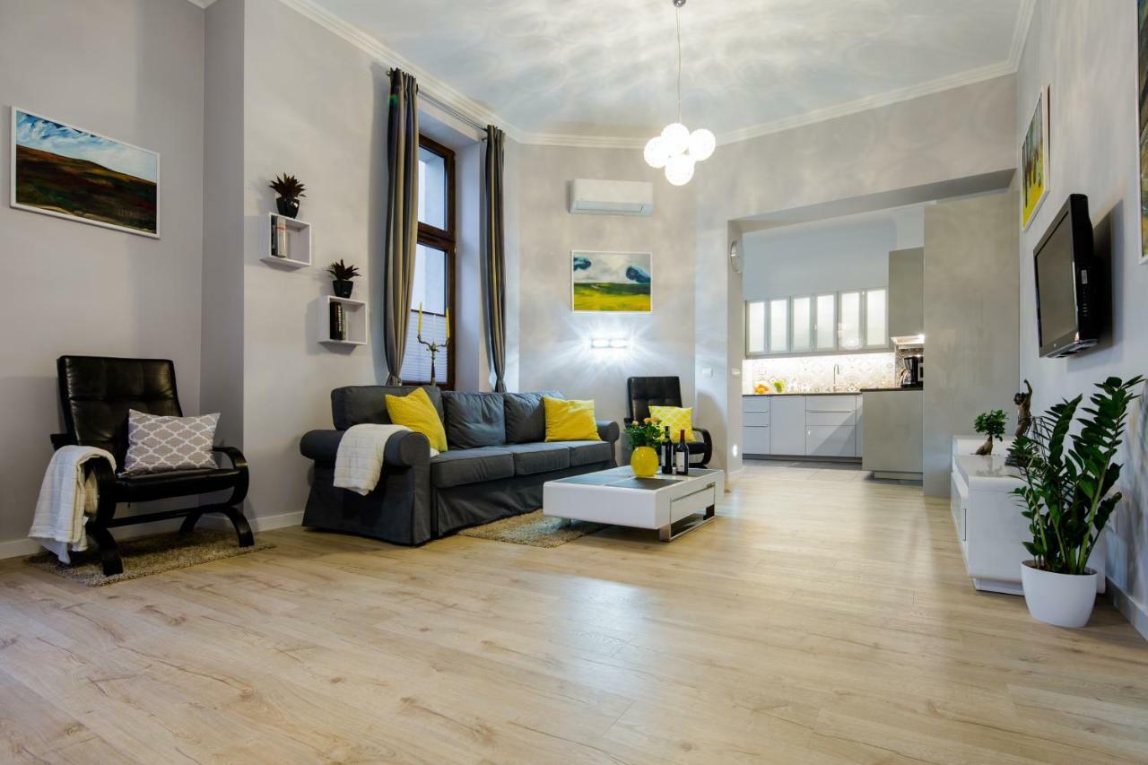 Kings Landing Apartament クラクフ エクステリア 写真