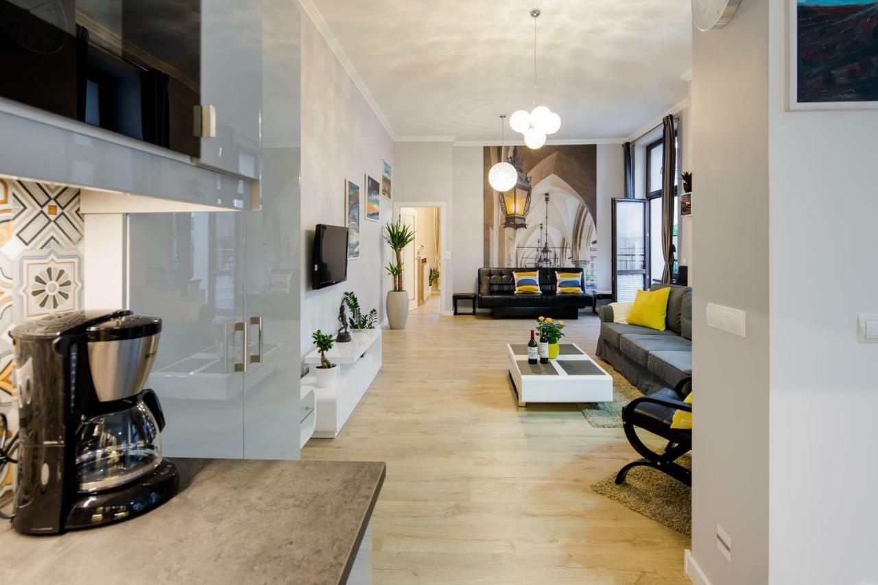 Kings Landing Apartament クラクフ エクステリア 写真