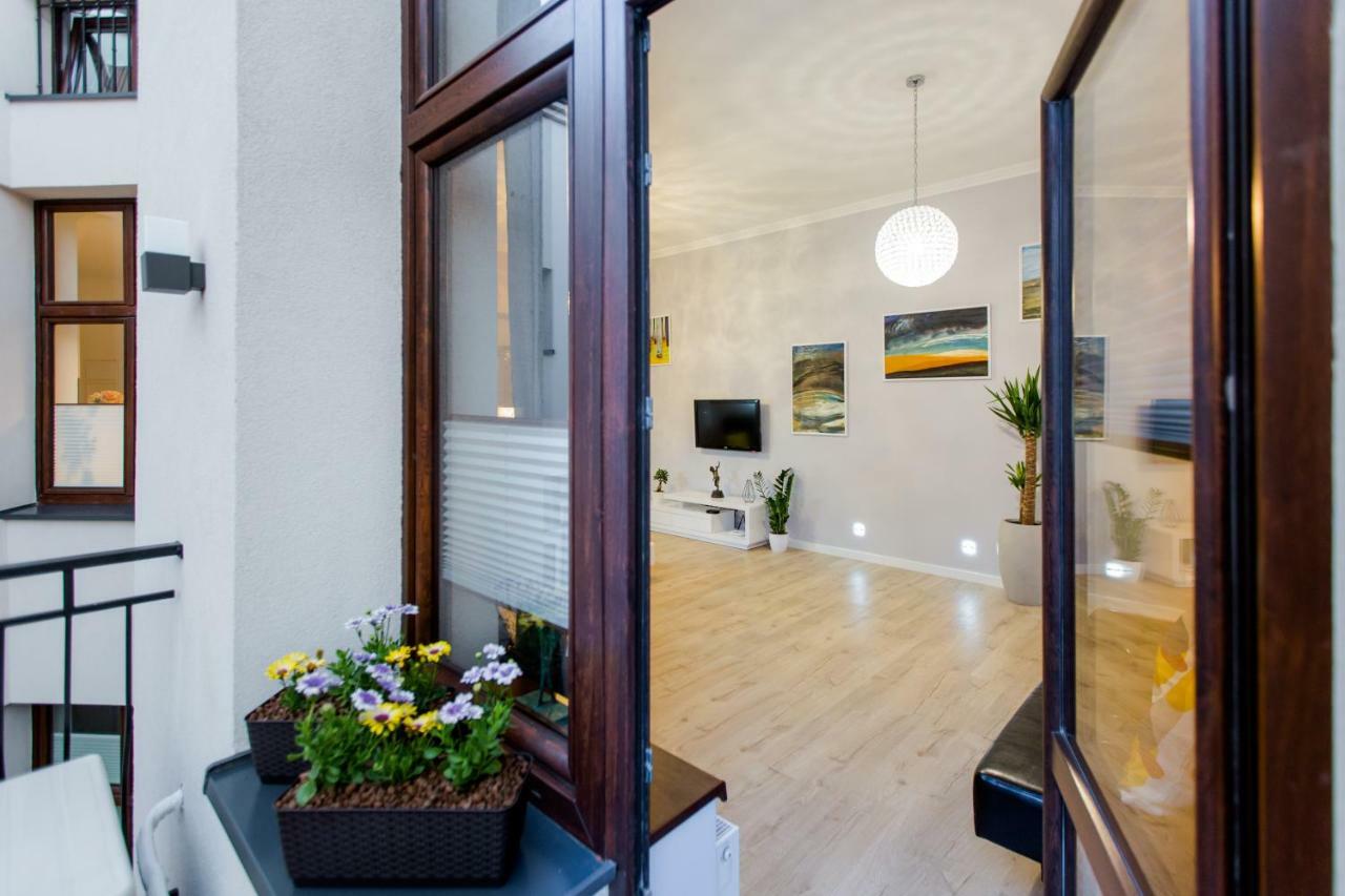 Kings Landing Apartament クラクフ エクステリア 写真