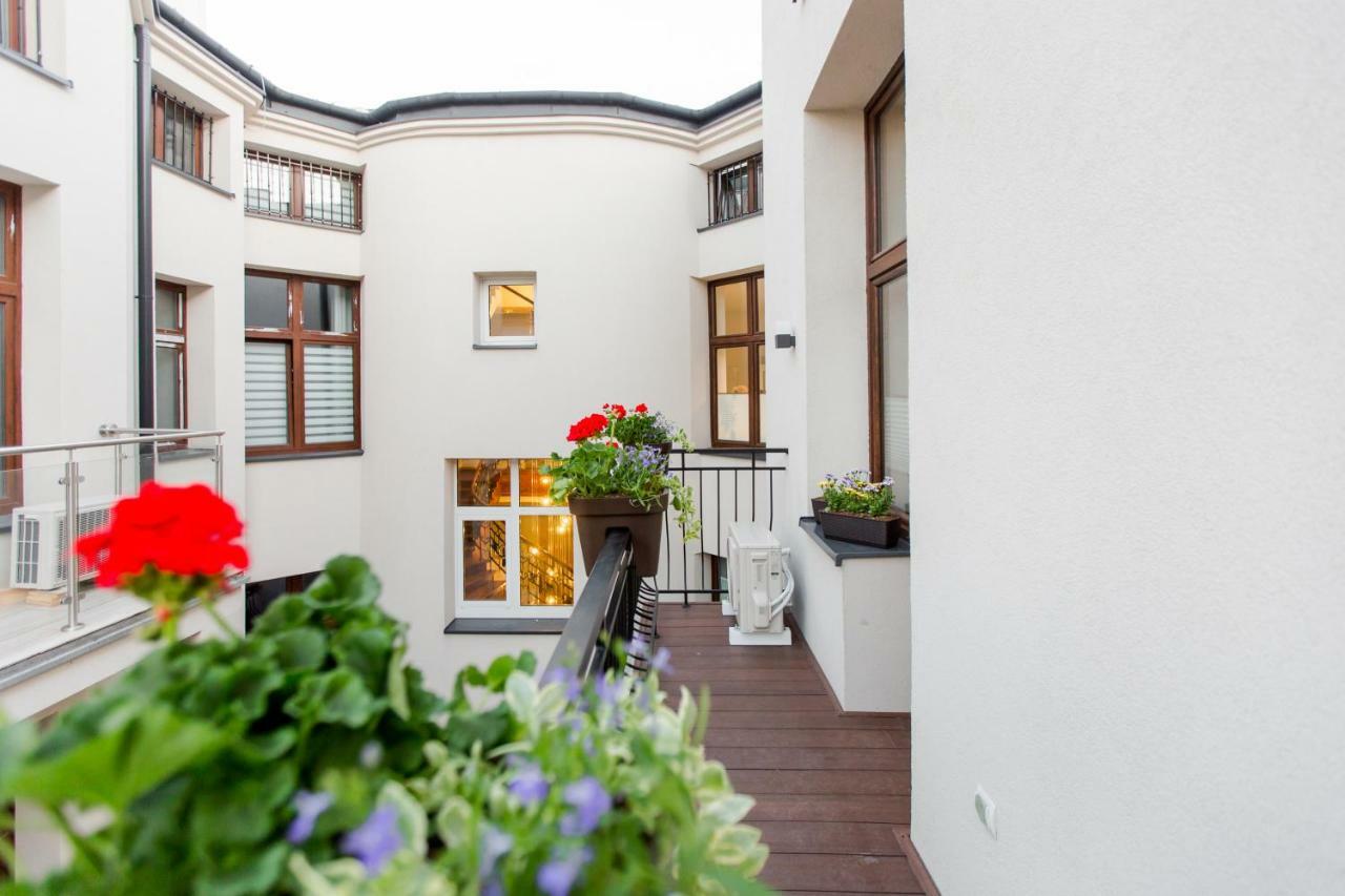 Kings Landing Apartament クラクフ エクステリア 写真