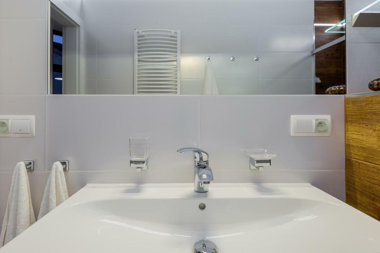Kings Landing Apartament クラクフ エクステリア 写真