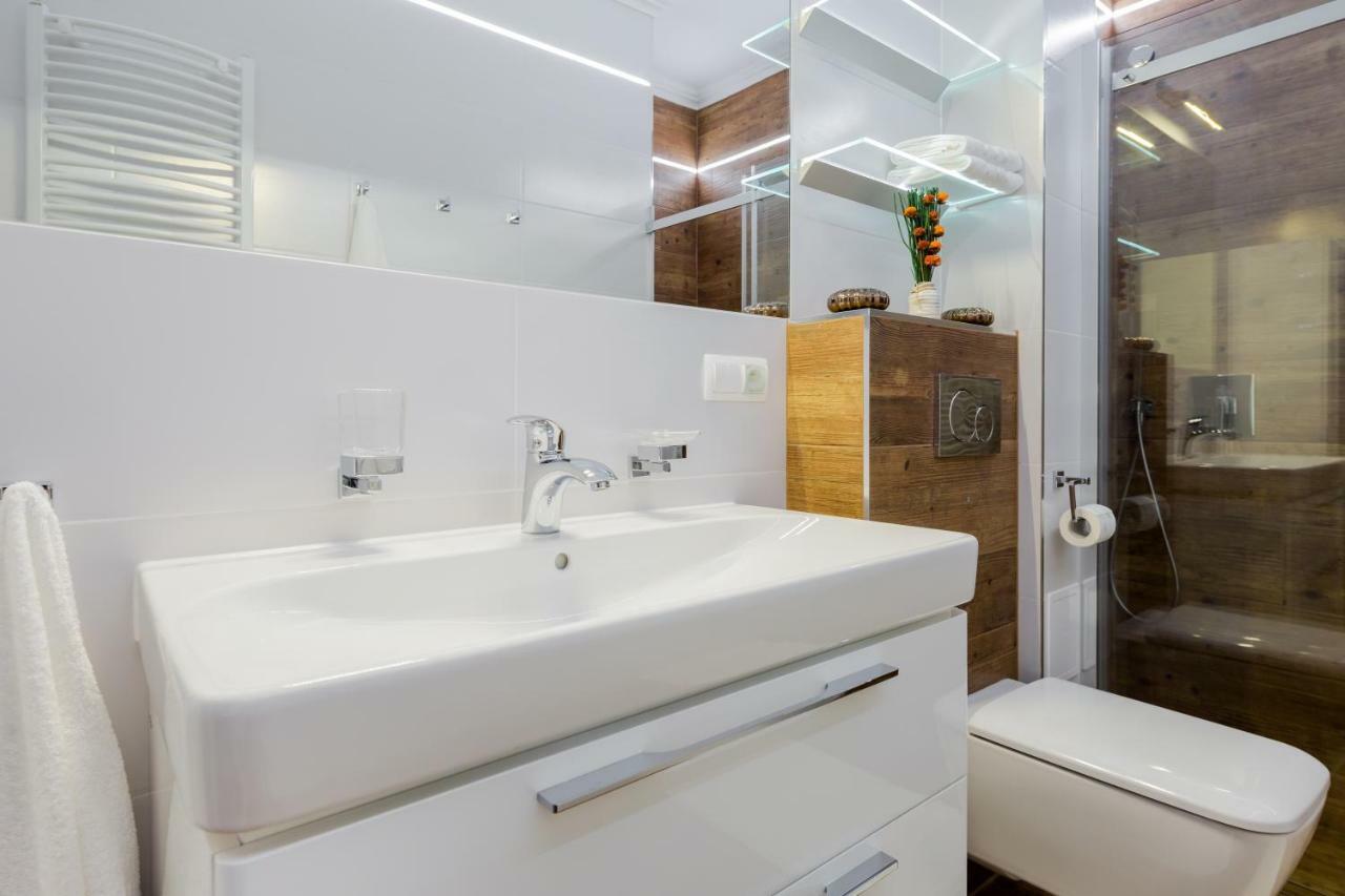 Kings Landing Apartament クラクフ エクステリア 写真