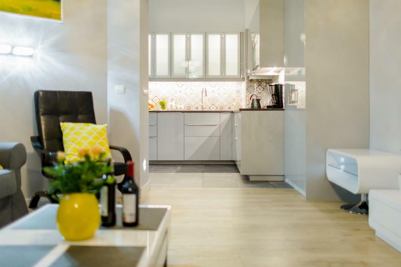 Kings Landing Apartament クラクフ エクステリア 写真